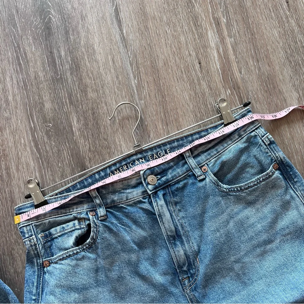 American eagle mom jean distressed - Picture 4 of 8